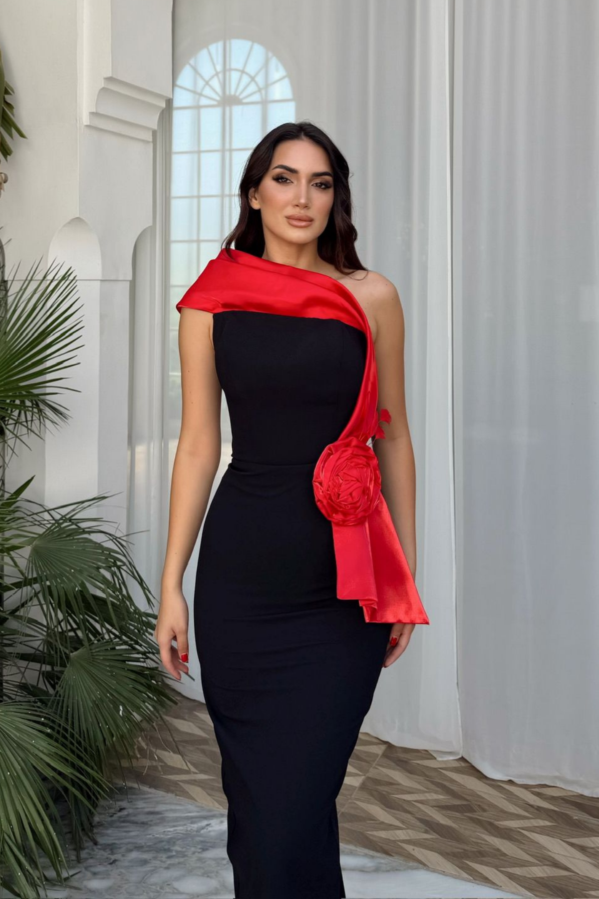 Gül Aksesuar Detay Tek Omuz Abiye 1126