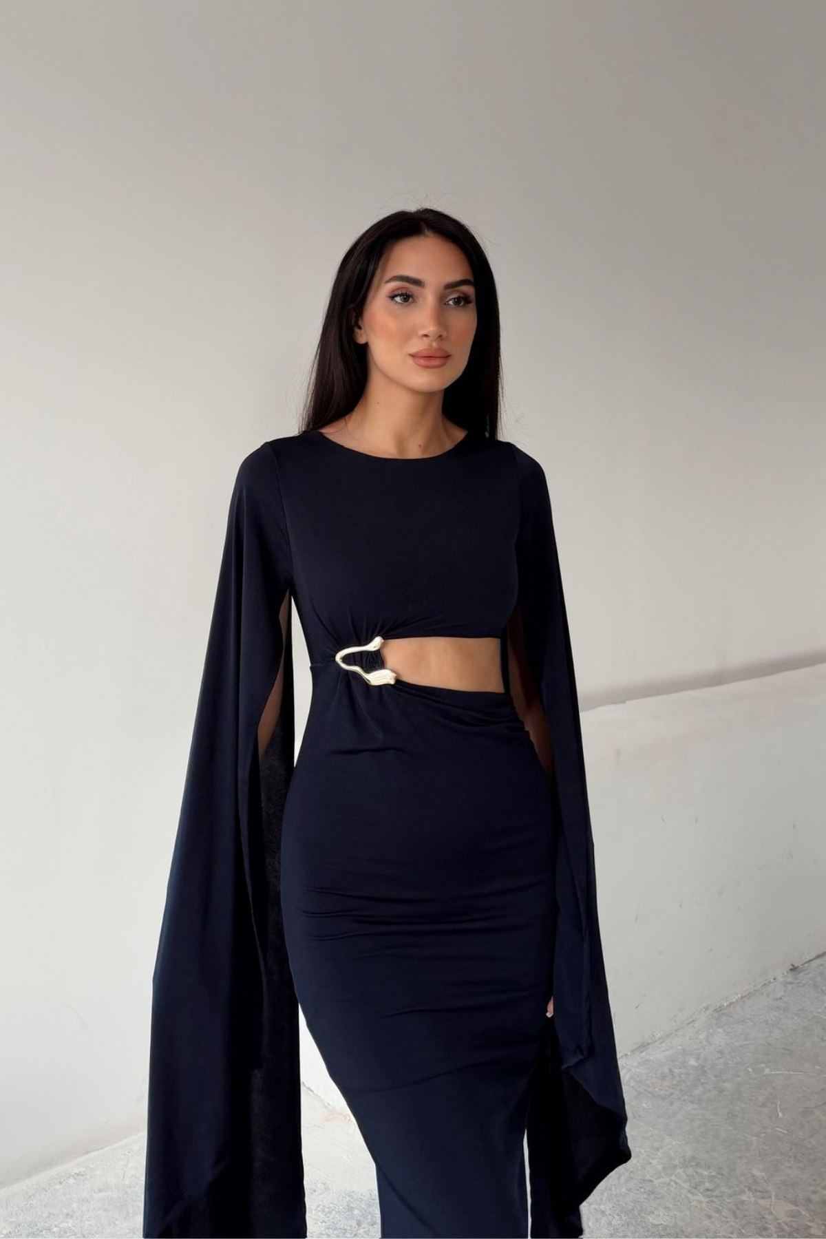 Bel Dekolteli Pelerin Detay Midi Elbise 0332