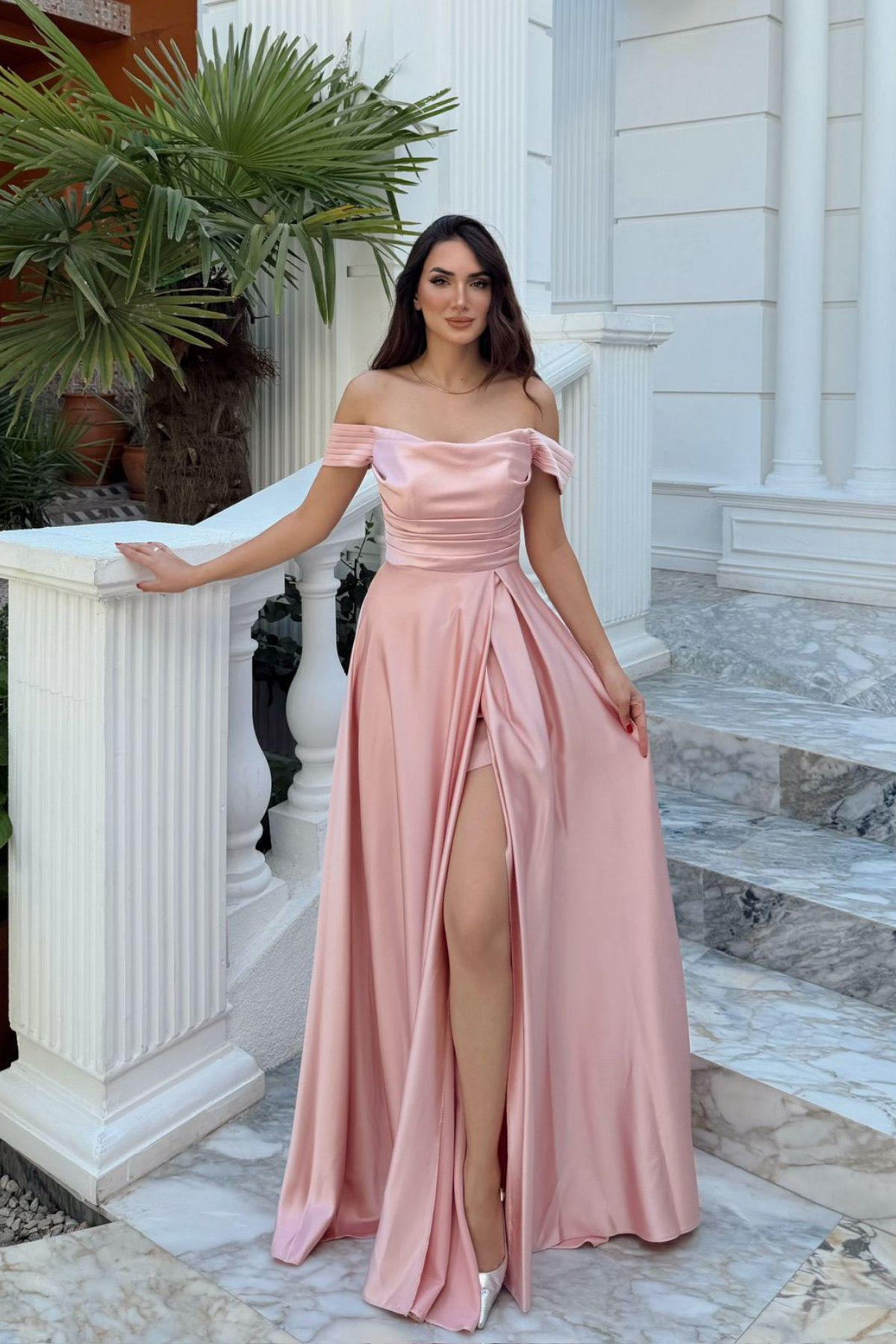 Kayık Yaka Yırtmaç Detay Saten Abiye 1038