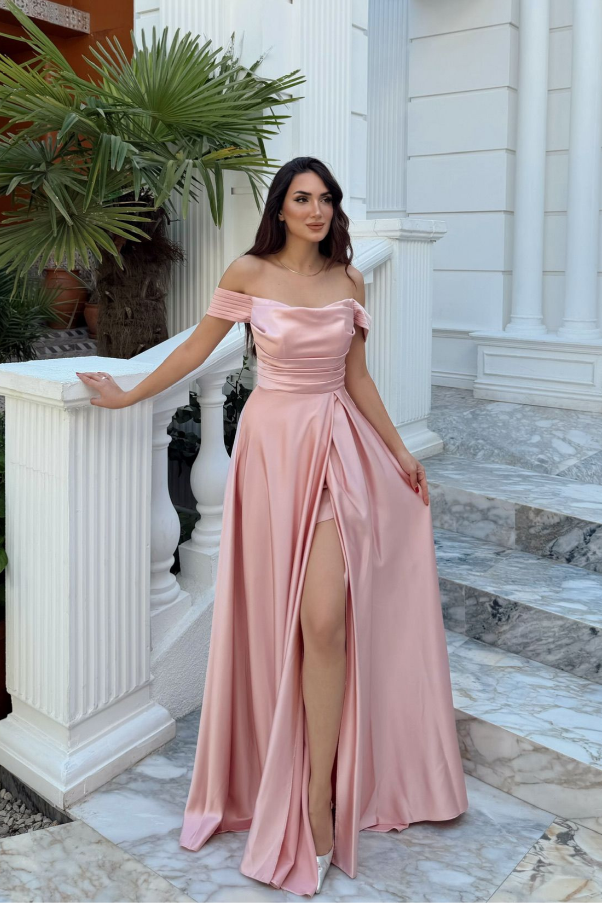 Kayık Yaka Yırtmaç Detay Saten Abiye 1038