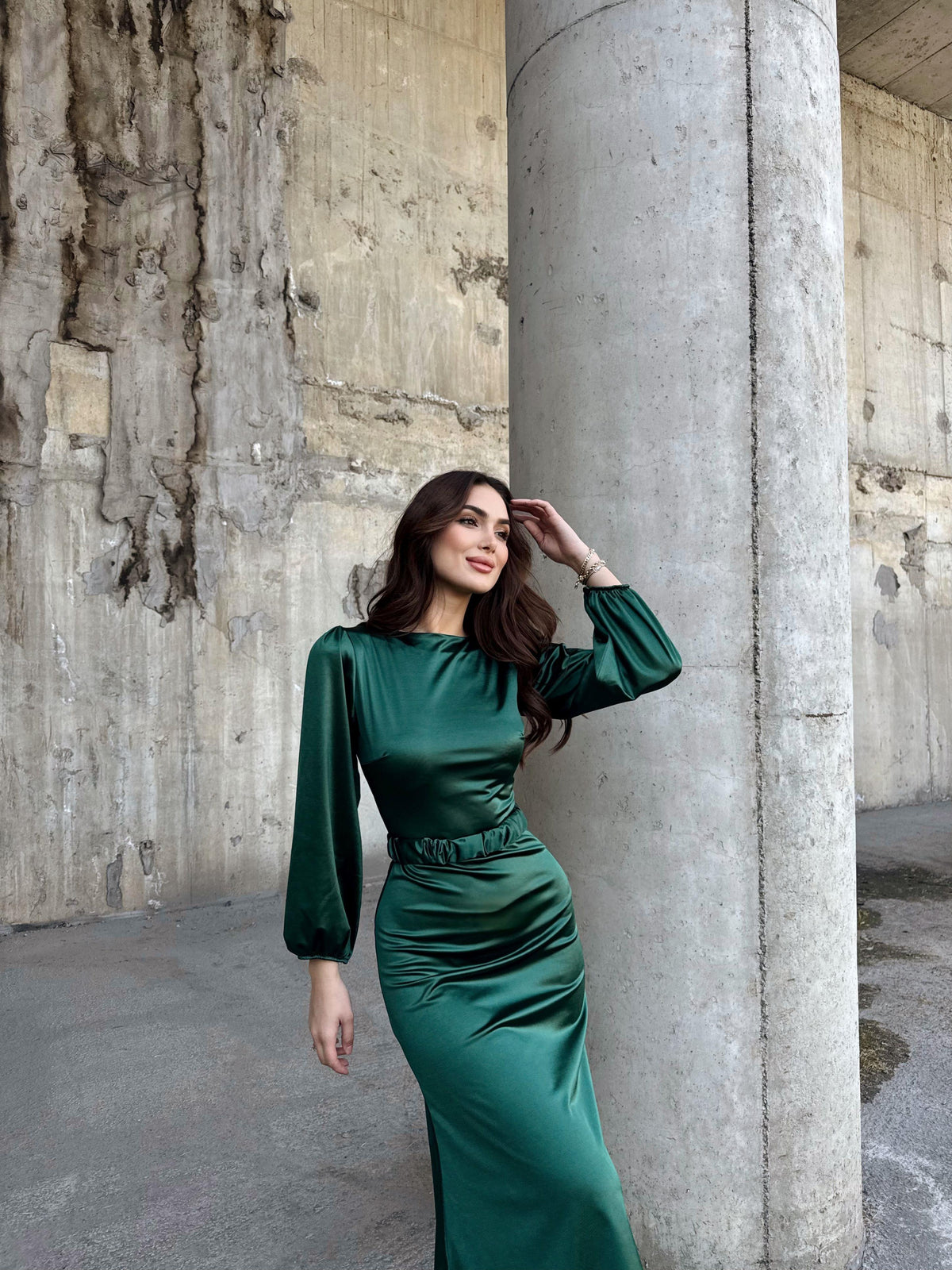 Calia Kemer Detay Saten Elbise 95416 ZÜMRÜT YEŞİLİ