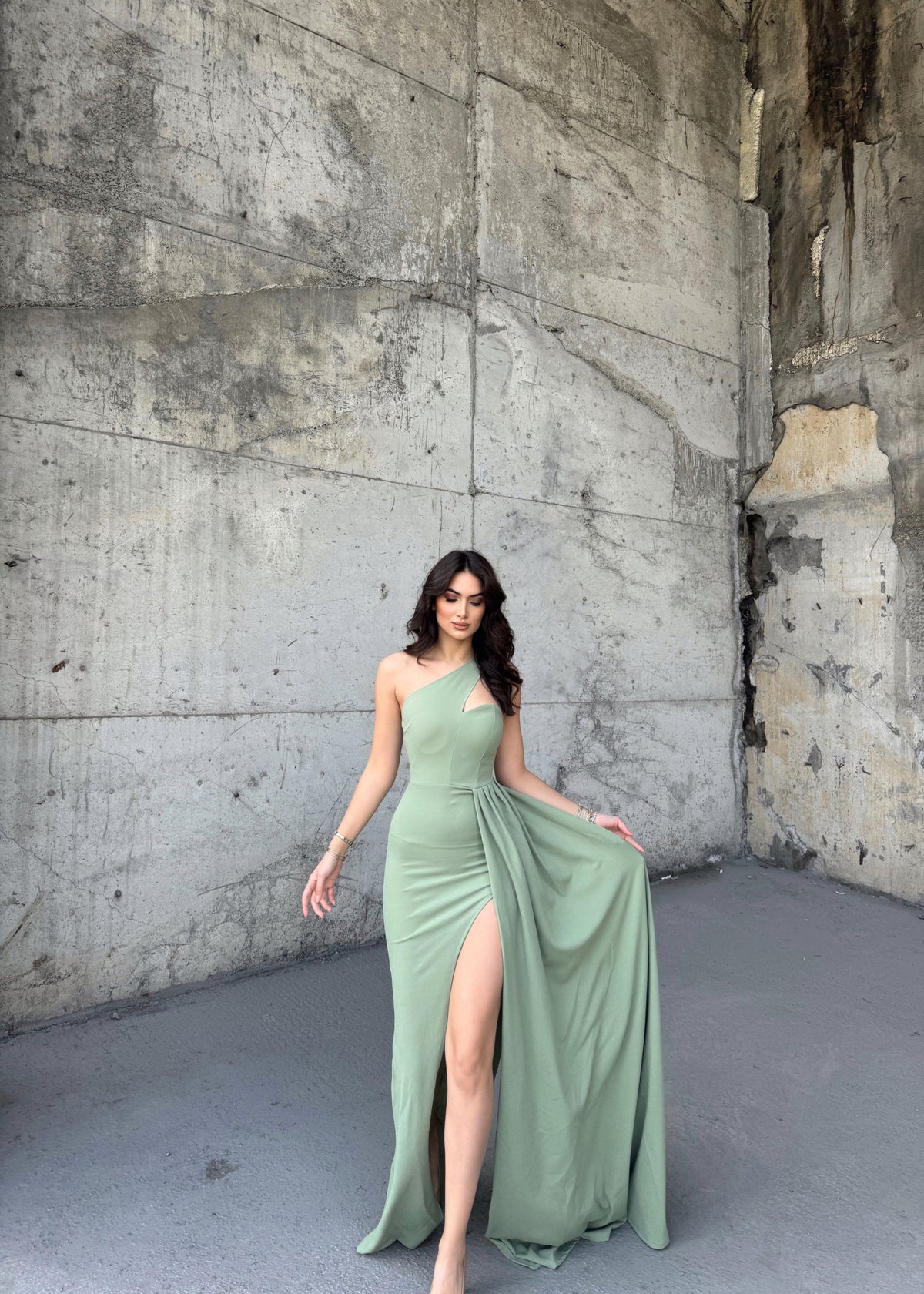 Diva Kuyruklu Yırtmaçlı Abiye 582475 MİNT YEŞİLİ