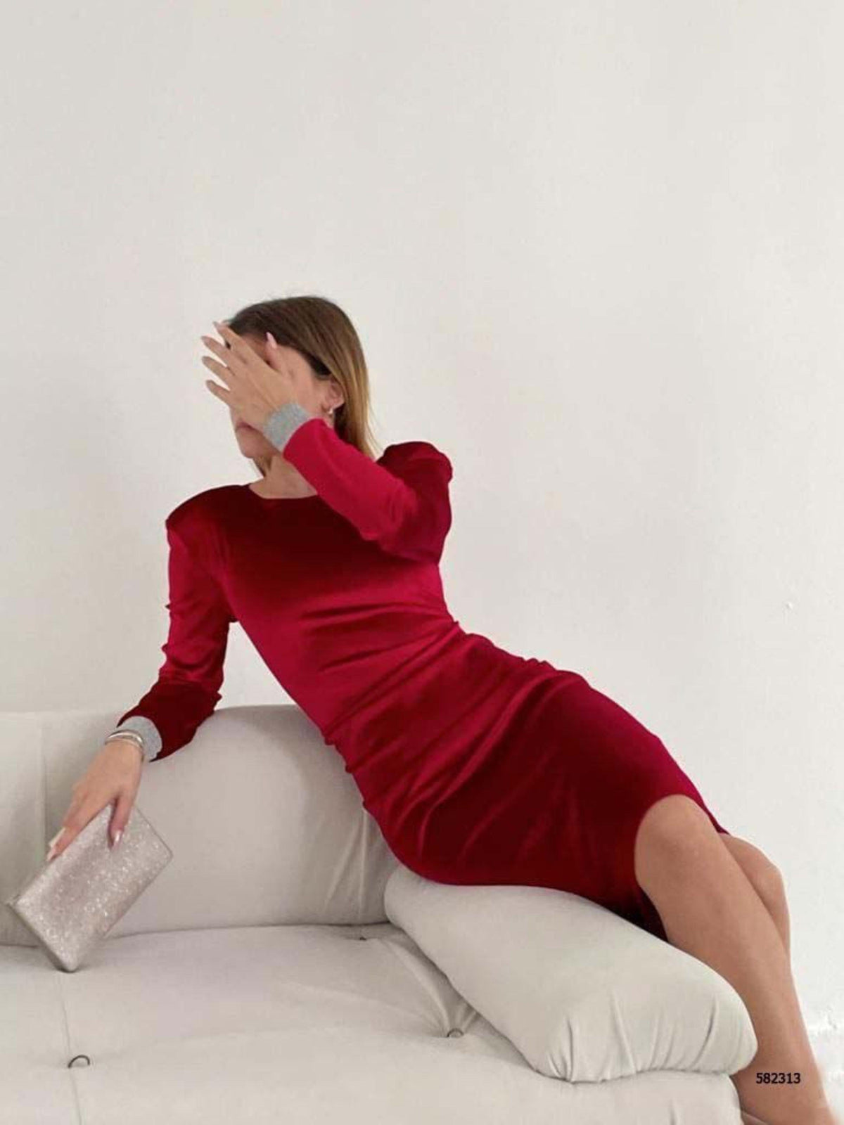 Nora Bilek Detay Vatkalı Kadife Elbise 582313 BORDO